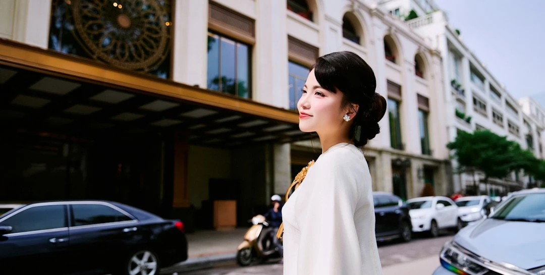 Khách sạn 5 sao hà nội, lễ tân khách sạn, dịch vụ cao cấp