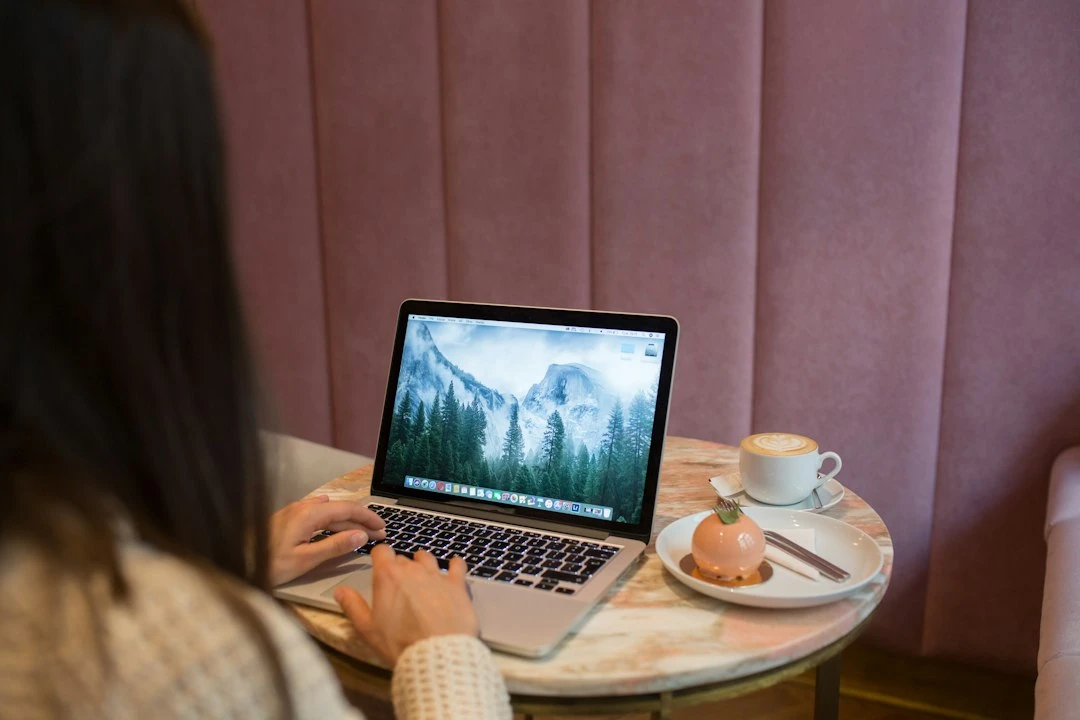 Người dùng Việt Nam sử dụng cụm từ tiếng Anh để đặt phòng trực tuyến trên website khách sạn